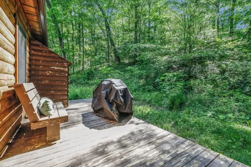 Minutes to Caves - 2 KINGS. Hot Tub. Games. Firepit. Close to Everything - Wifi