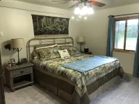 Peaceful, Private, Quiet And Luxurious Cabin On 15 Acres Surrounded by Forest - Chalets