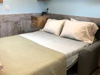 Sugarbush Tiny House/Cabin on 3.2 Acres at the base of Sugarbush-Mount Ellen Hotels in Fayston