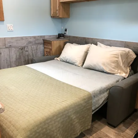 Sugarbush Tiny House/Cabin on 3.2 Acres at the base of Sugarbush-Mount Ellen