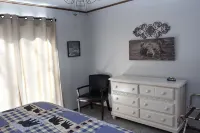 美麗, 宏偉原木小屋配有大型遊戲室和湖景