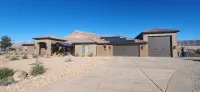 "Zions Gateway Casita"  14 Miles from Entrance of Zion National Park. - Homestays