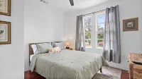 The Nicholas House - Downtown Hammond - Boutique