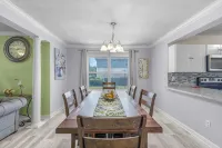 Lovely Beach House -Ocean Duplex - 4-Star