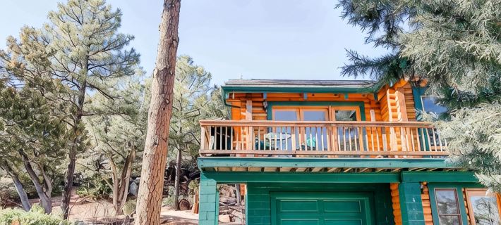 Stunning Views & Starry Skies Deck & BBQ Hotels in Pine