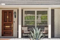 Newly renovated classic villa in exclusive neighborhood. - Private Pool