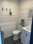 Lakeside Cabin 2 w/Hot Tub, Sauna & Watercraft Rentals - Chalets
