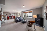 All the Views: A Private BnB with VIEWS - 4-Star