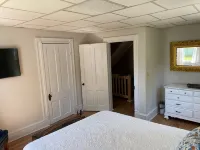 Spacious PA Wilds Getaway! Water views, firepit w/ covered patio - 3 étoiles