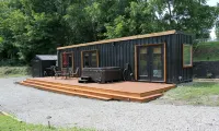 Modern Container Retreat with Private Hot Tub Near Hocking Hills Attractions - 4 estrellas