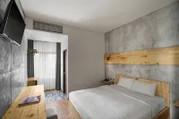 The Journey Hotel - parking