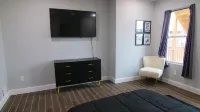Lux Stay near Patterson Park, John Hopkins, & Stadiums! Family & Pet-Friendly. - Holiday bungalows