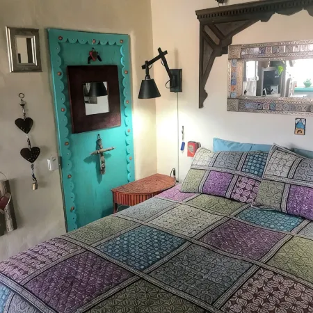 CASITA PEQUENA-Efficiency Apartment