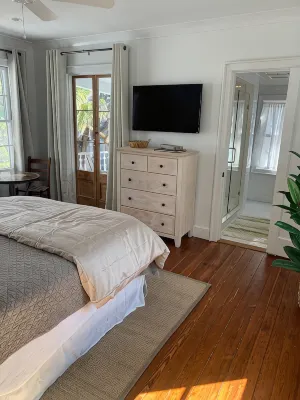 Completely Renovated Historic Home in Perfect Location of Downtown Beaufort - Boutique