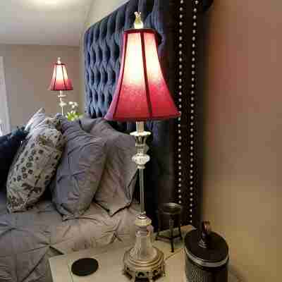Boutique Suite in Historic Downtown Columbus, Indiana Rooms
