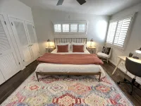 Casa De Ferrari - Charming Westside 3 bedroom 2 bathroom 1,900sf Sleeps 10 - homestay
