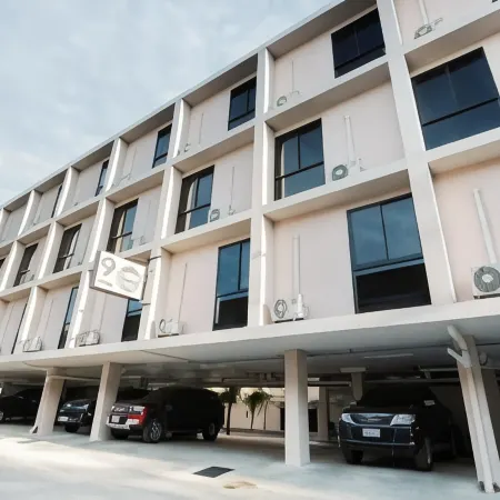 Sattahip 9 Boutique Hotel