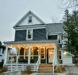 Historic Home w/ Large Kitchen-Comfy Beds-Laundry - 3성급