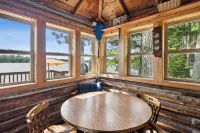 Lakefront Pine Retreat in Lewiston - 1 Mile from Garland Golf Resort - 3 étoiles
