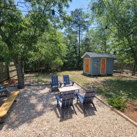 Easy Walk to Beach, Concerts, Publix, Splash Pad, Market.Bikes, Carts, & Chairs
