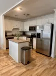 Cozy townhome - 5 minutes to military base! - 3 stjerner
