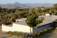 Cozy Surf Ranchita with Unique Character, Hot Tub & Sauna - Wifi