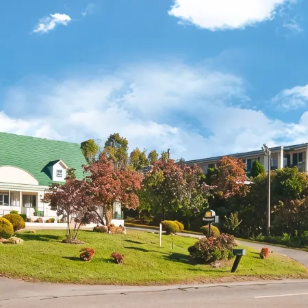 Days Inn by Wyndham Asheville West