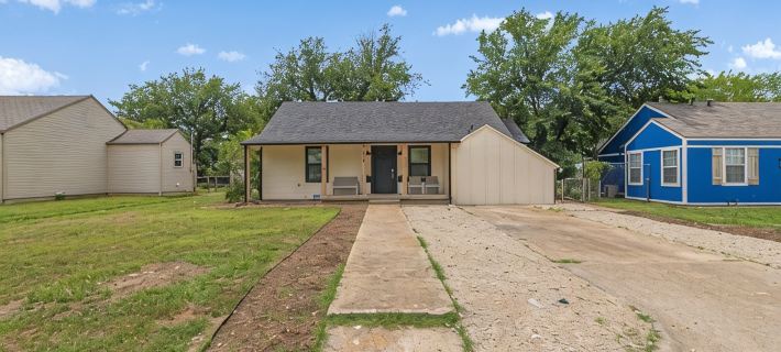 Fully Renovated 3 Bed/3Bath House 1 1/2 Blocks from AT&T Stadium Ξενοδοχεία στην πόλη Arlington