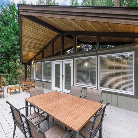 Forest Retreat with Two Kings and Expansive Deck