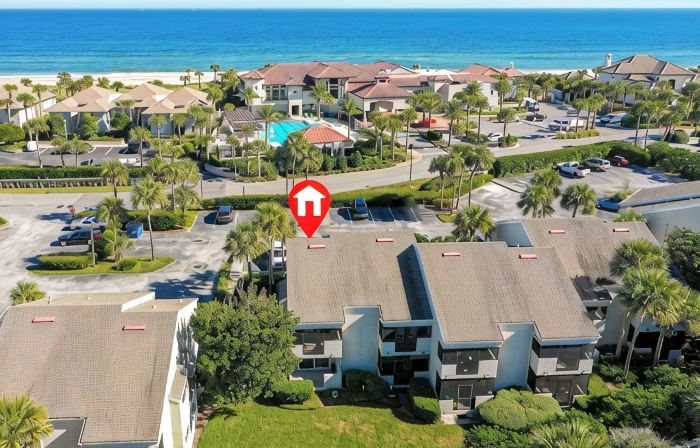 Gated community, private beach access, renovated condo!!