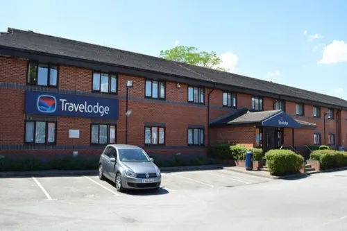 Travelodge Birmingham Yardley - Park Yeri