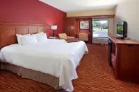 Hampton Inn Columbus-East - parking