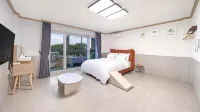 Namhae Dangdangi Dog Pension Blue - balcony