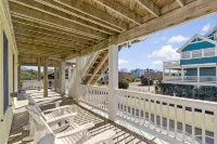 Corolla Oceanside in Whalehead - Heated Pool - 7BR/6.5BA - Short Walk to Beach! - 3-Star