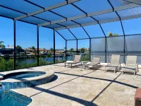 Paradise Waterfront Resort Pool Spa Dock Kayaks Pets, Ext. Stay&Sep-OCT Specials - 4-Star