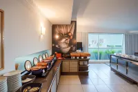 Central Park Hotel by Bourbon - Parking