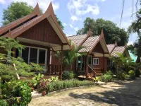 Bangbaobeach Resort Hotel di Teluk Bang Bao