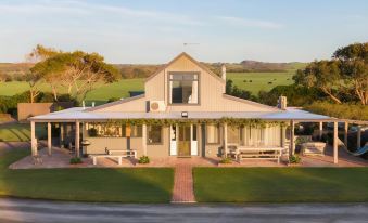 Bear Gully Coastal Cottages