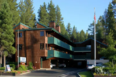 Snow Lake Lodge Hotels near Pine Knot Village