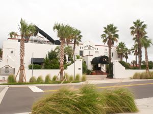 淺月灣飯店及餐廳 - 傑克遜維爾海灘（Jacksonville Beach）