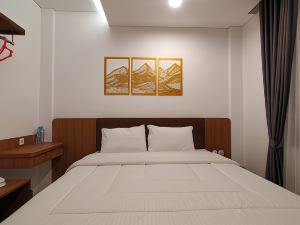 Hotel Zamrud Sosrokusuman Malioboro