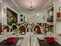 La Beaute Boutique Hotel & Spa Hotels near Cau Go Street