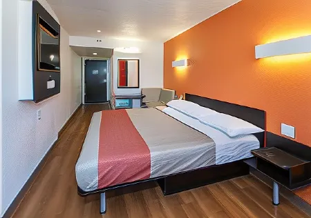 Motel 6 Los Angeles, CA - Los Angeles - LAX