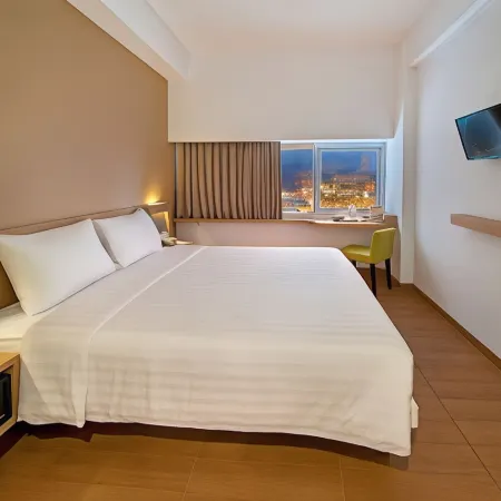 Whiz Prime Hotel Megamas Manado