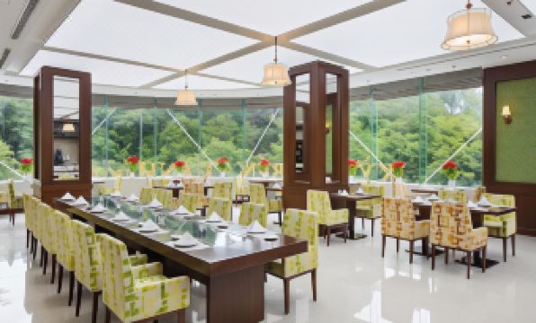 Central Palace Hotel