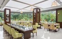Central Palace Hotel - Breakfast