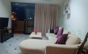 Waterfront View Riverbank Suites 2Br 2Free by Natol Homestay