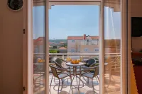 Apartments Island Beat Hotels in Milna