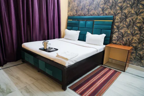 Roomshala 126 Mannat Inn Hotels in East Delhi