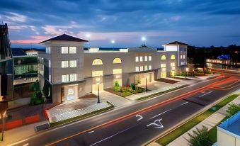 Hotel Madison & Shenandoah Conference Ctr.